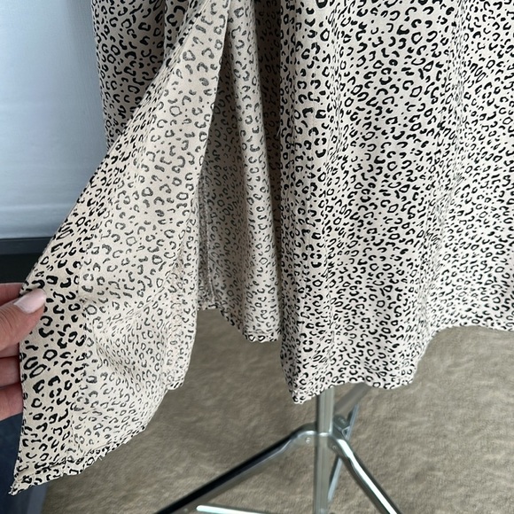 Japna Leopard Print Midi Dress Sleeveless Button-Up Chic Size L 💯 Rayon - Picture 5 of 8